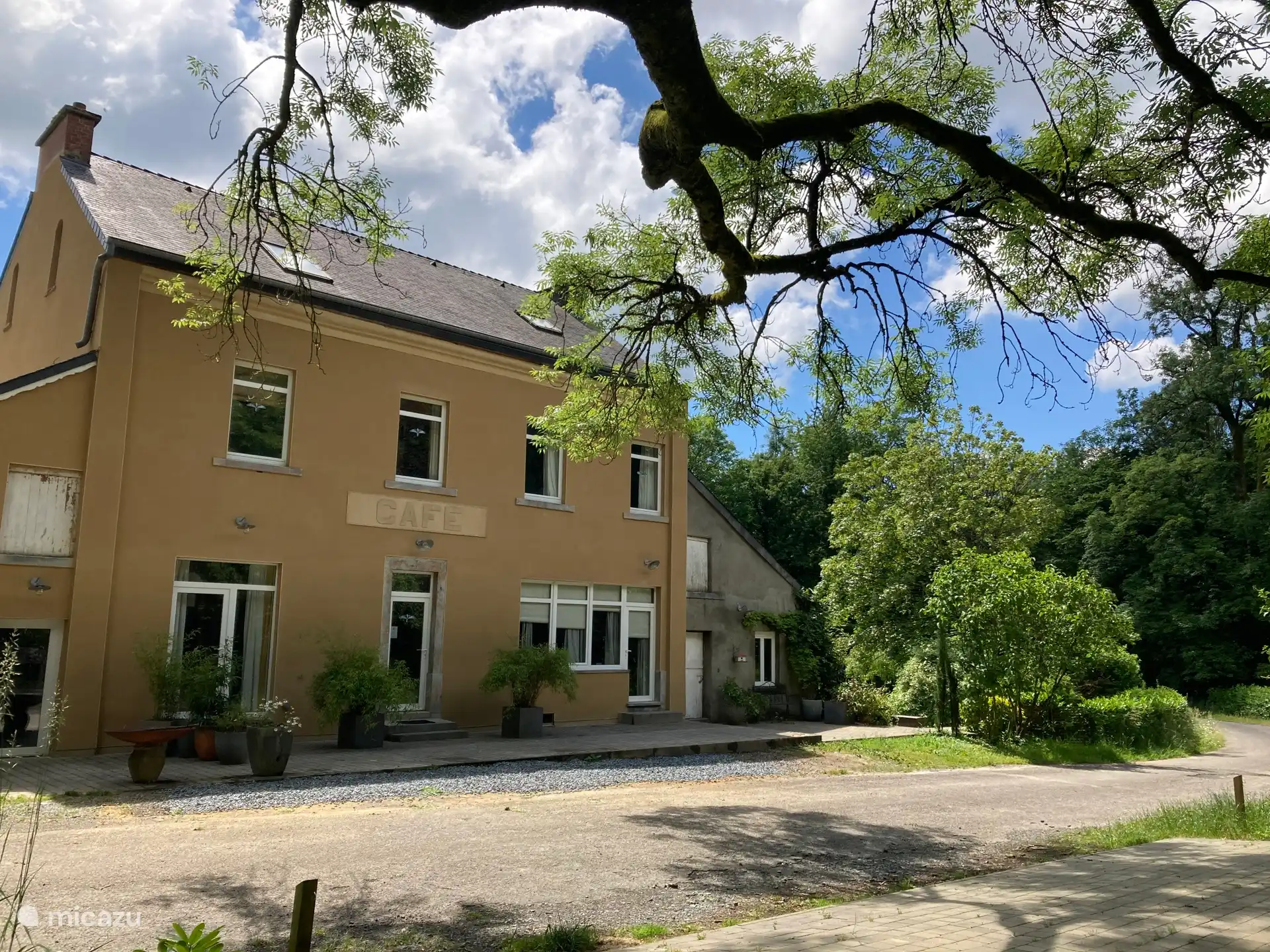 El área de las aves en Bélgica, Ardenas, Bouillon - casa rural / cabaña