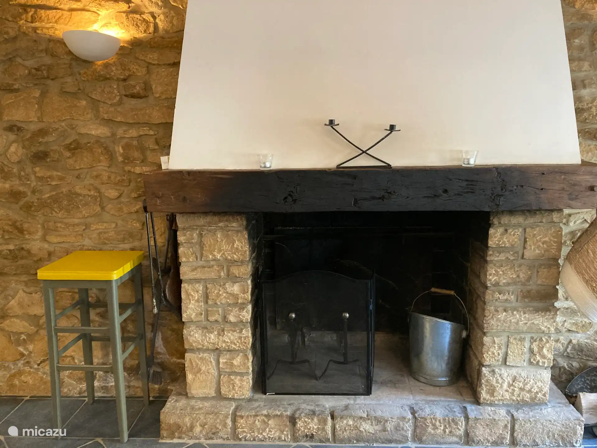 Fuego abierto en la planta baja 