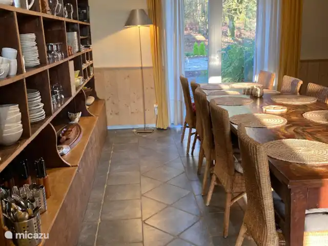 l'aire des oiseaux | Belgique, Ardennes, Bouillon - gîte / cottage la table au rez de chaussée