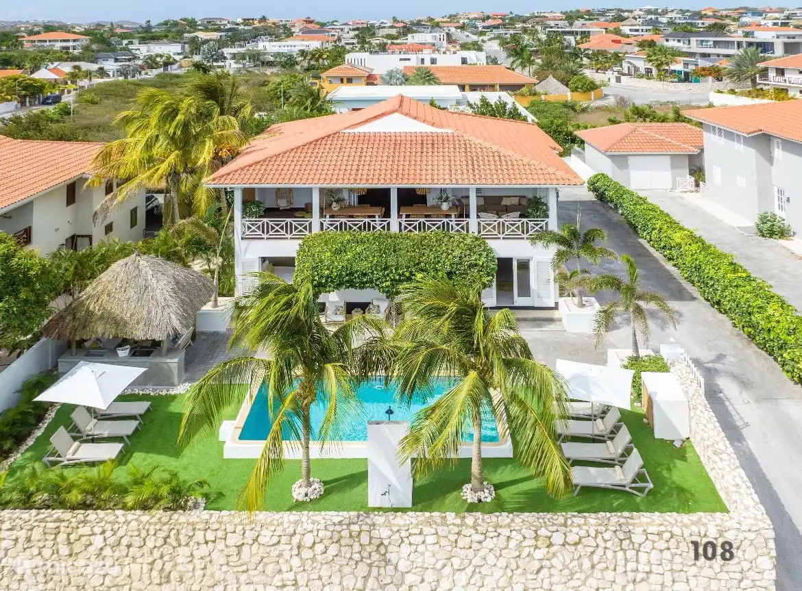 De Bamboo Beach Villa