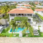 De Bamboo Beach Villa