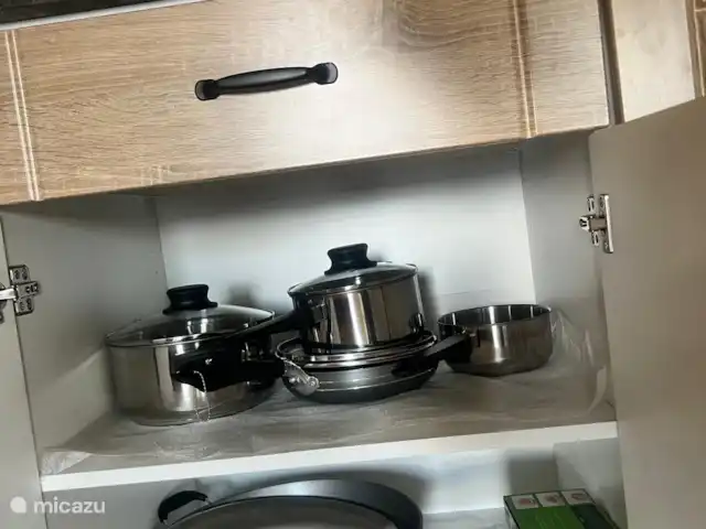 Cendres et cendres 4 | Suriname, Commewijne, Meerzorg - appartement Ustensiles