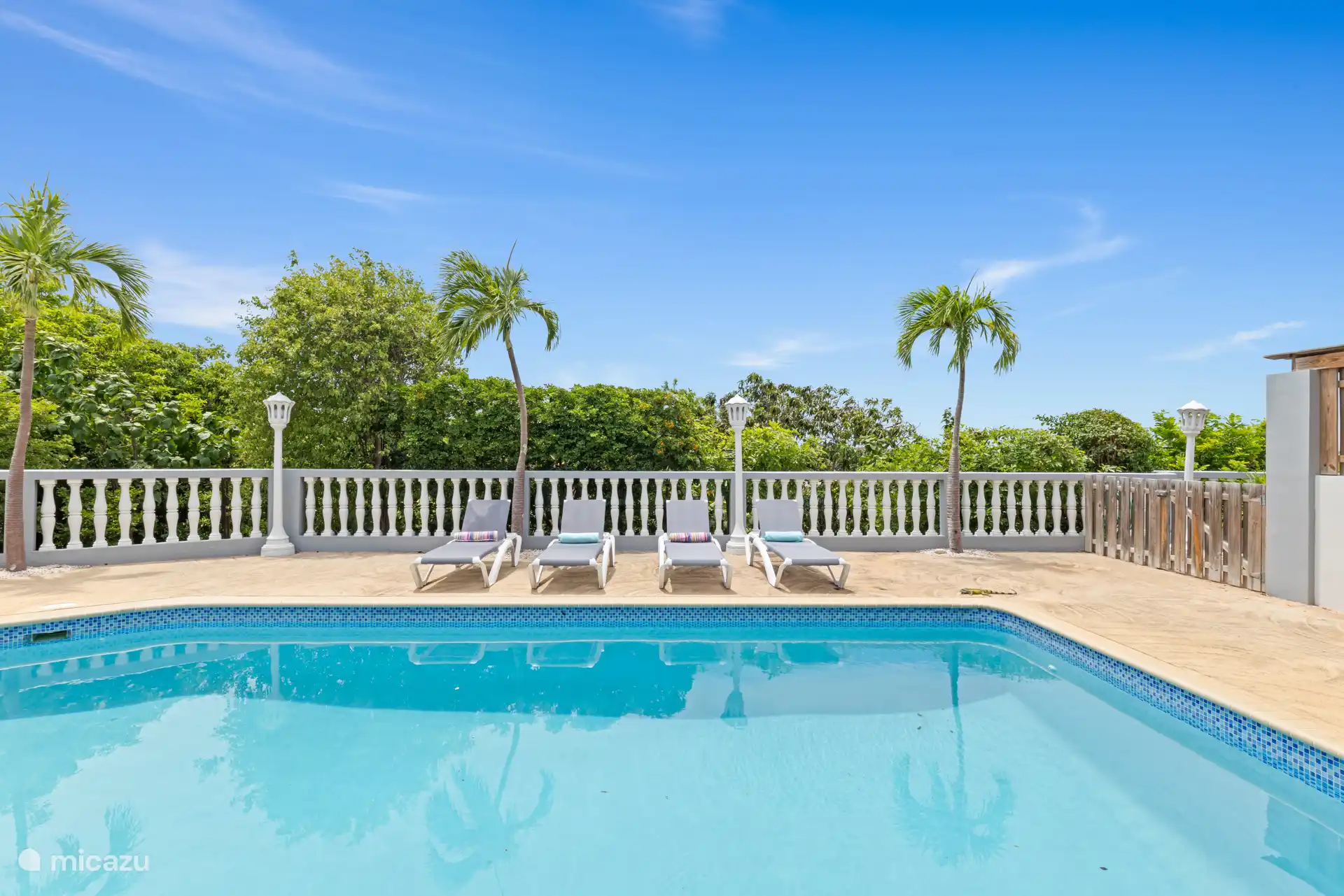 Lovely sunbeds for everyone's use