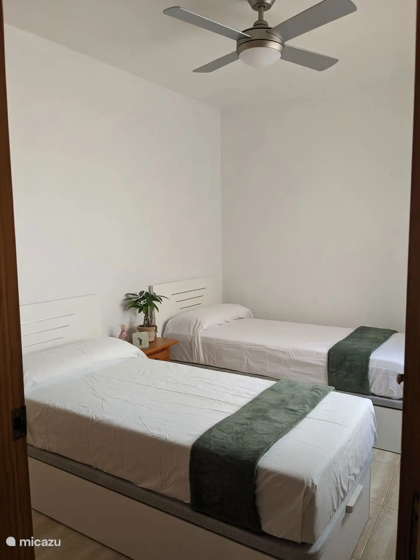 Habitación de 2 camas de 90x190 cm