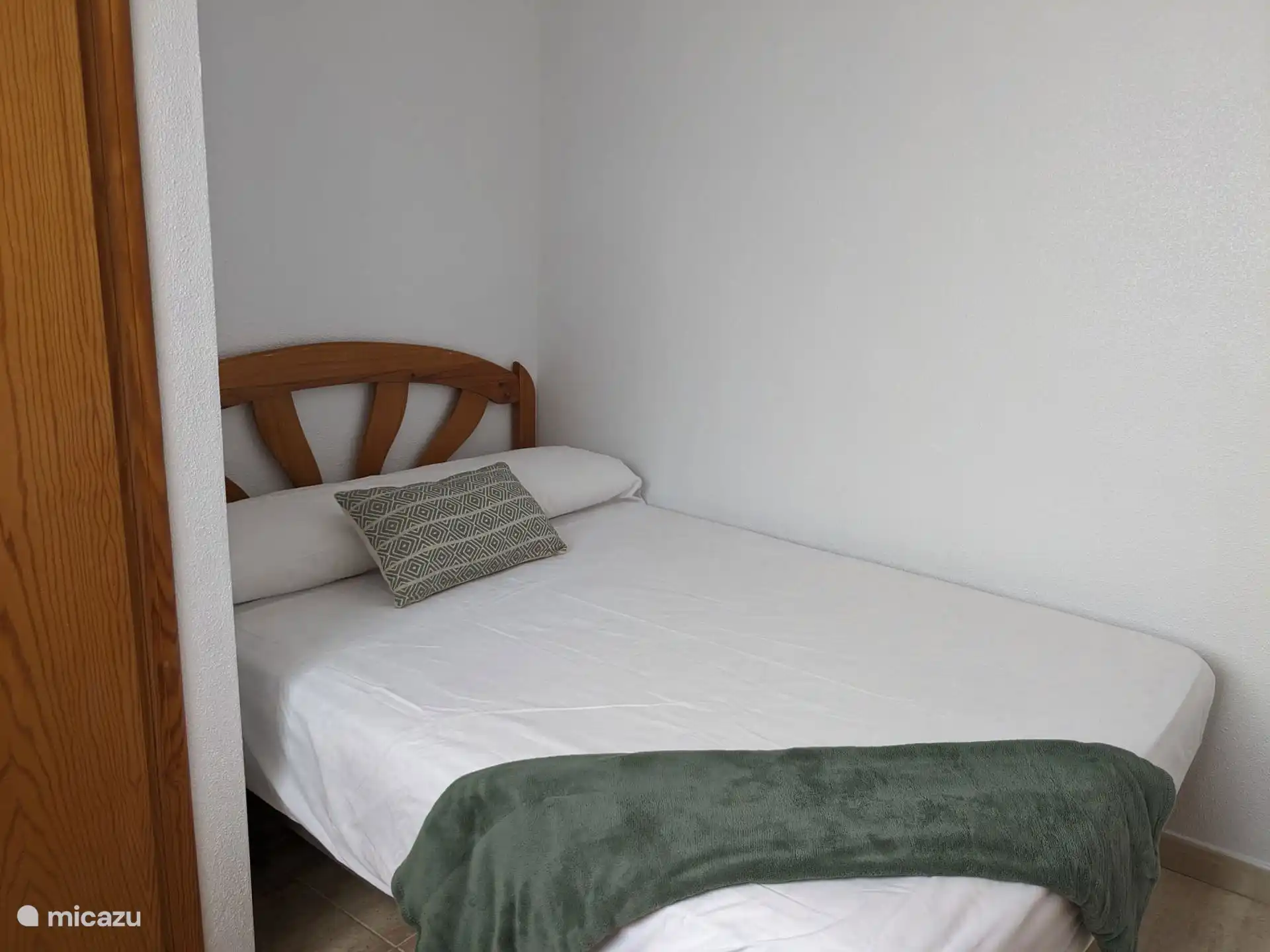 Habitación con 1 cama de matrimonio de 135x190 cm