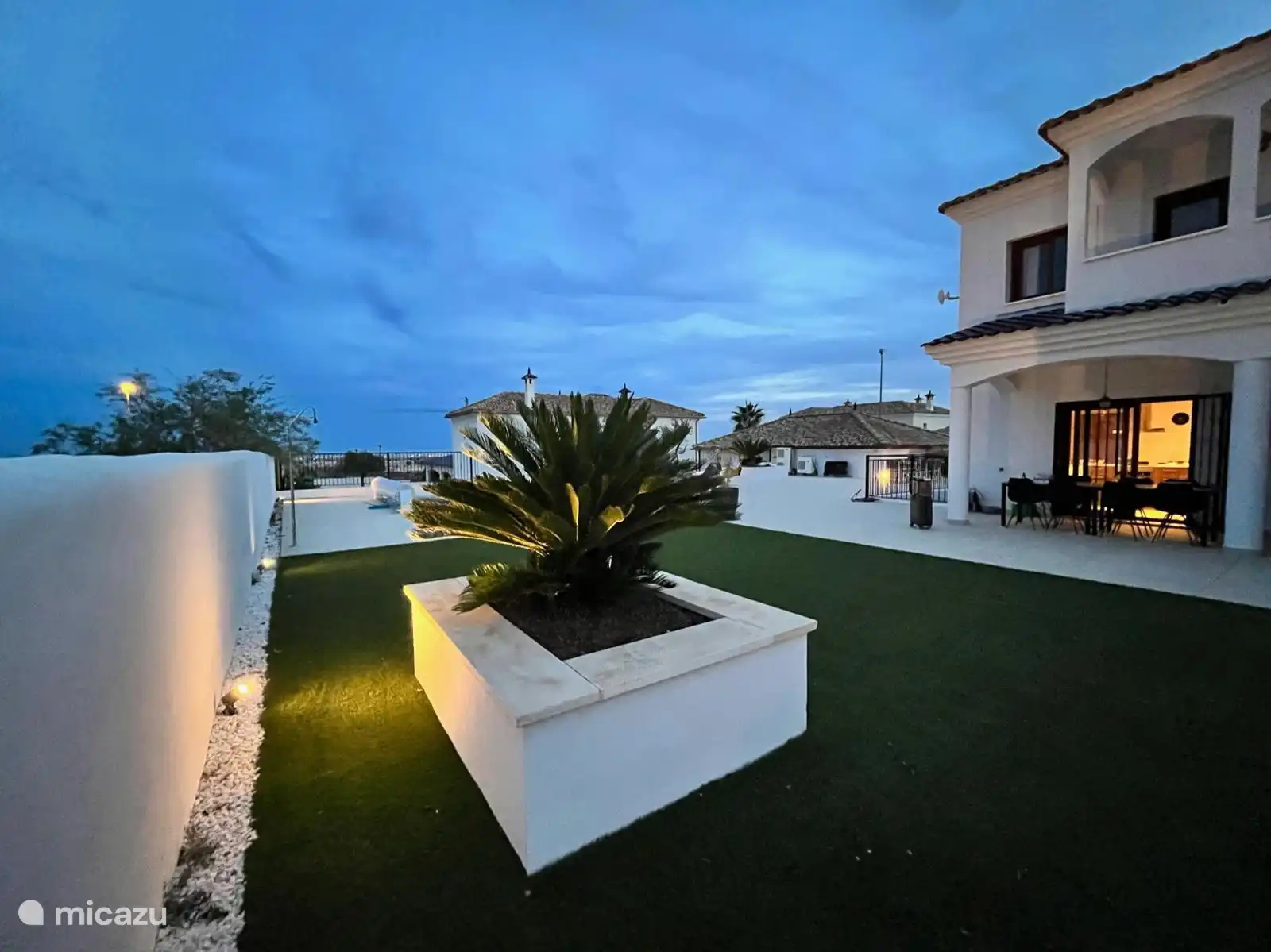 Jardin vers terrasse 