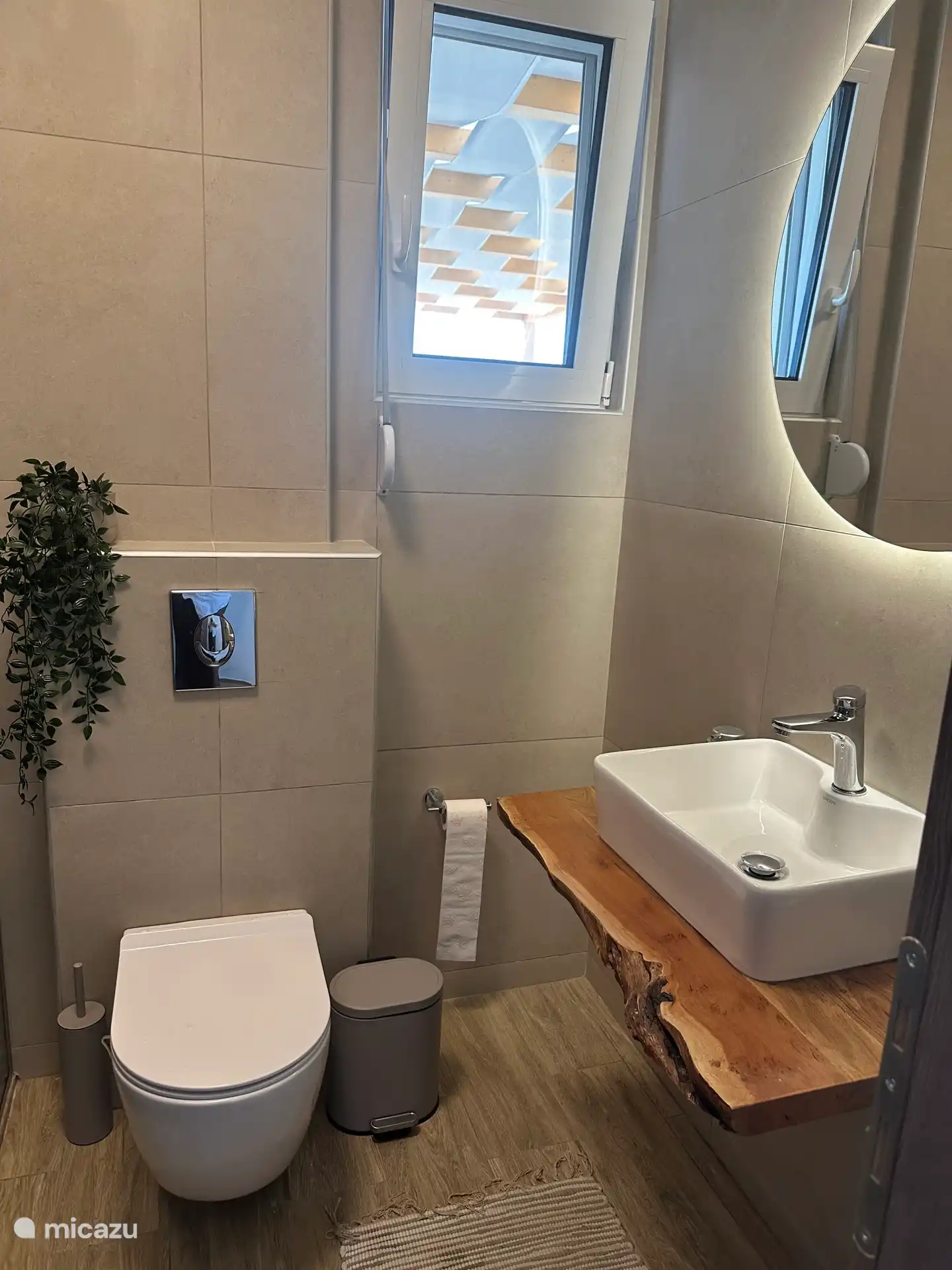 The private bathroom in the master bedroom.