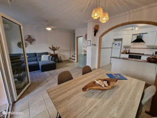 vivienda urbana en España, Costa Blanca, Jávea – Townhouse Carmela Comedor con cocina