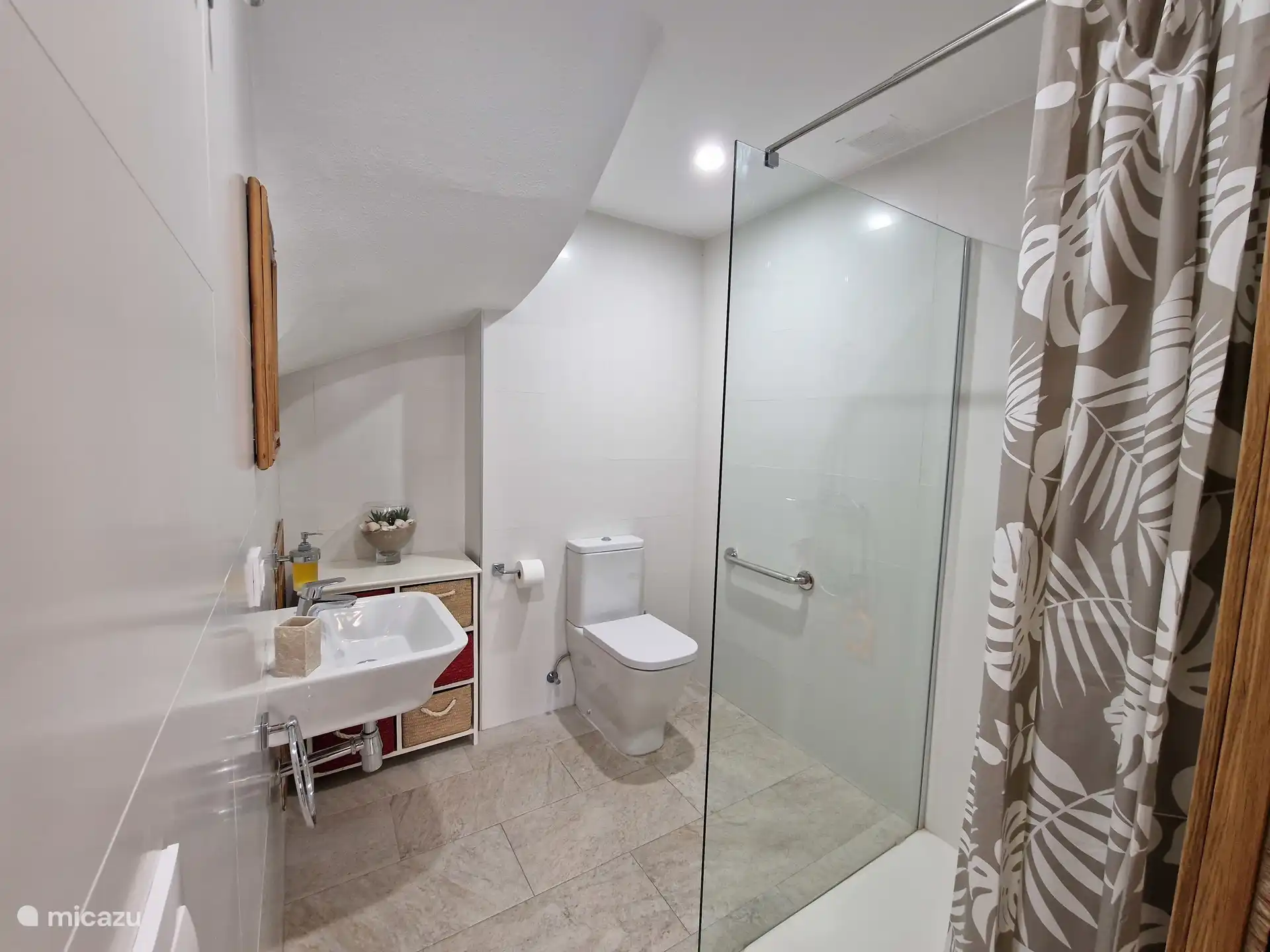 Badezimmer im Erdgeschoss