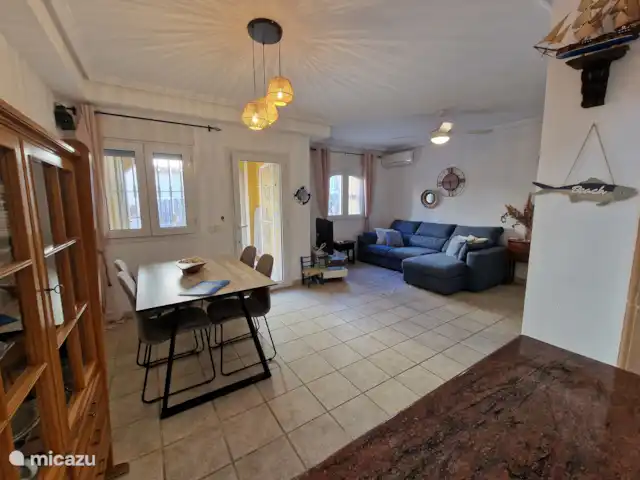 vivienda urbana en España, Costa Blanca, Jávea – Townhouse Carmela Comedor y zona de descanso