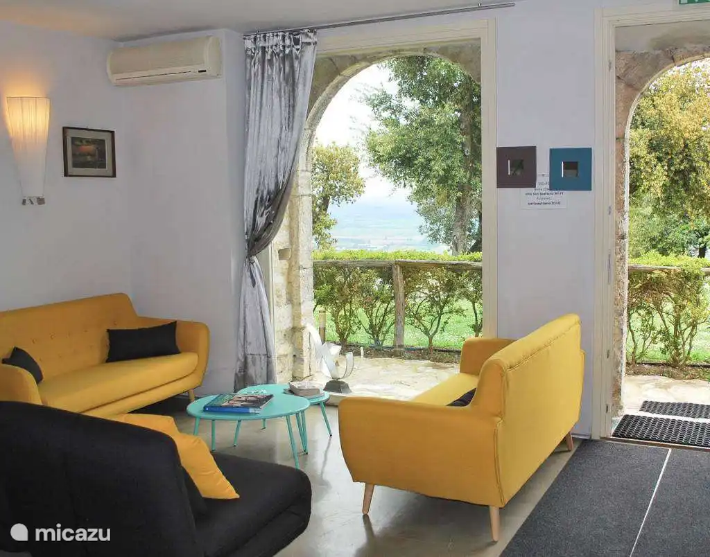 Villa Eterna