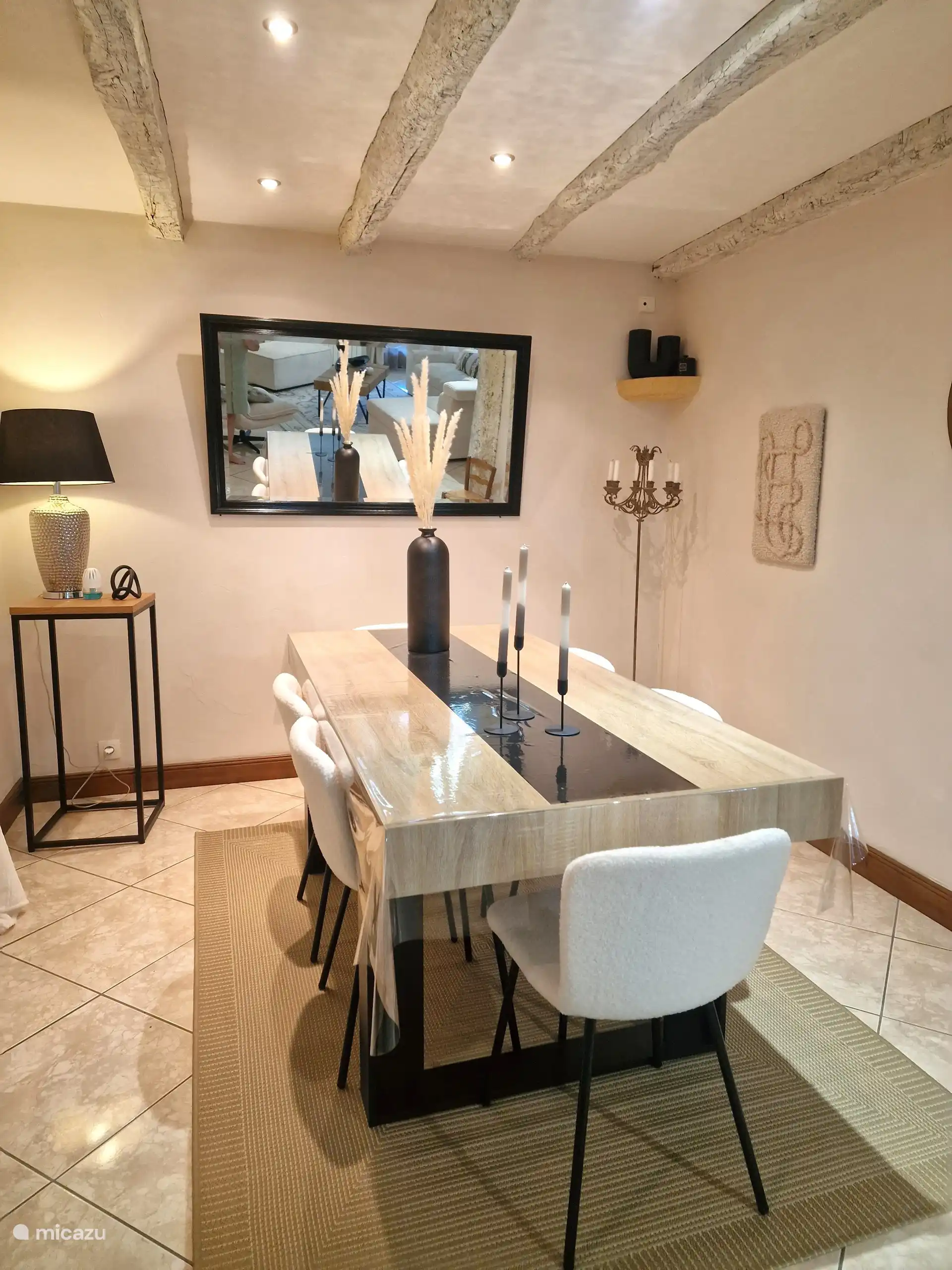 Mesa de comedor del salón