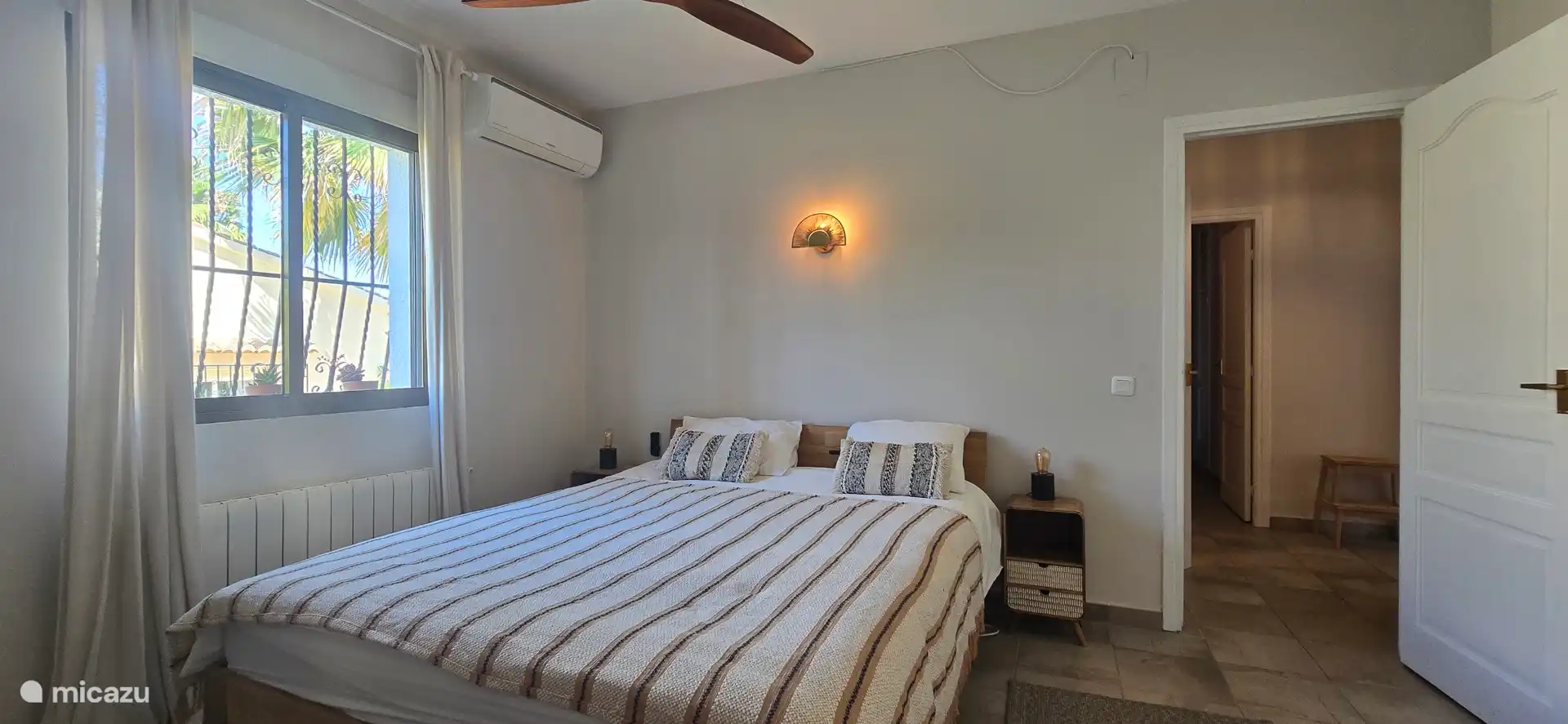 Schlafzimmer 2 mit Gemeinschaftsbad.