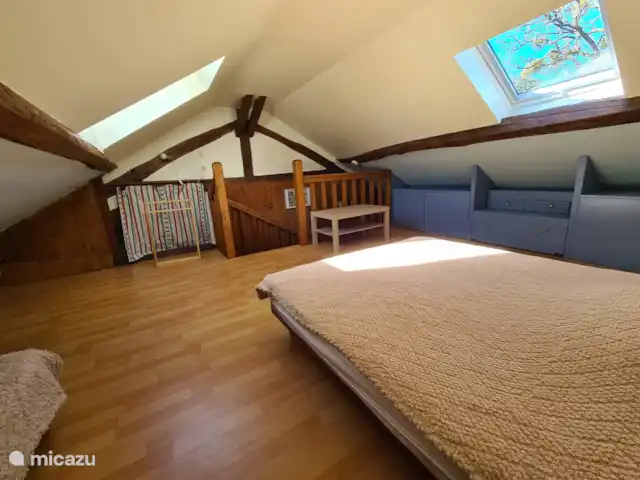 Gîte avec vue panoramique        | France, Nièvre, Mont-et-Marré - gîte / cottage Chambre à l’étage