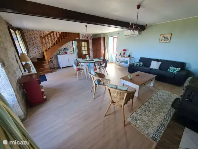 Gîte avec vue panoramique        | France, Nièvre, Mont-et-Marré - gîte / cottage Salon