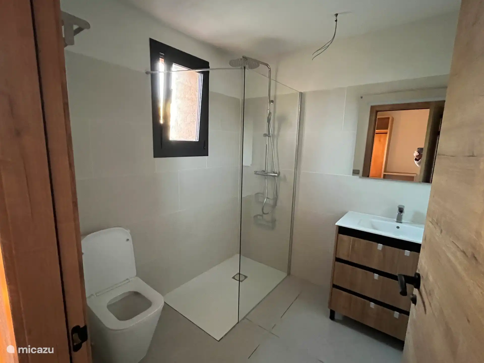 Baño en suite desde el dormitorio 6
