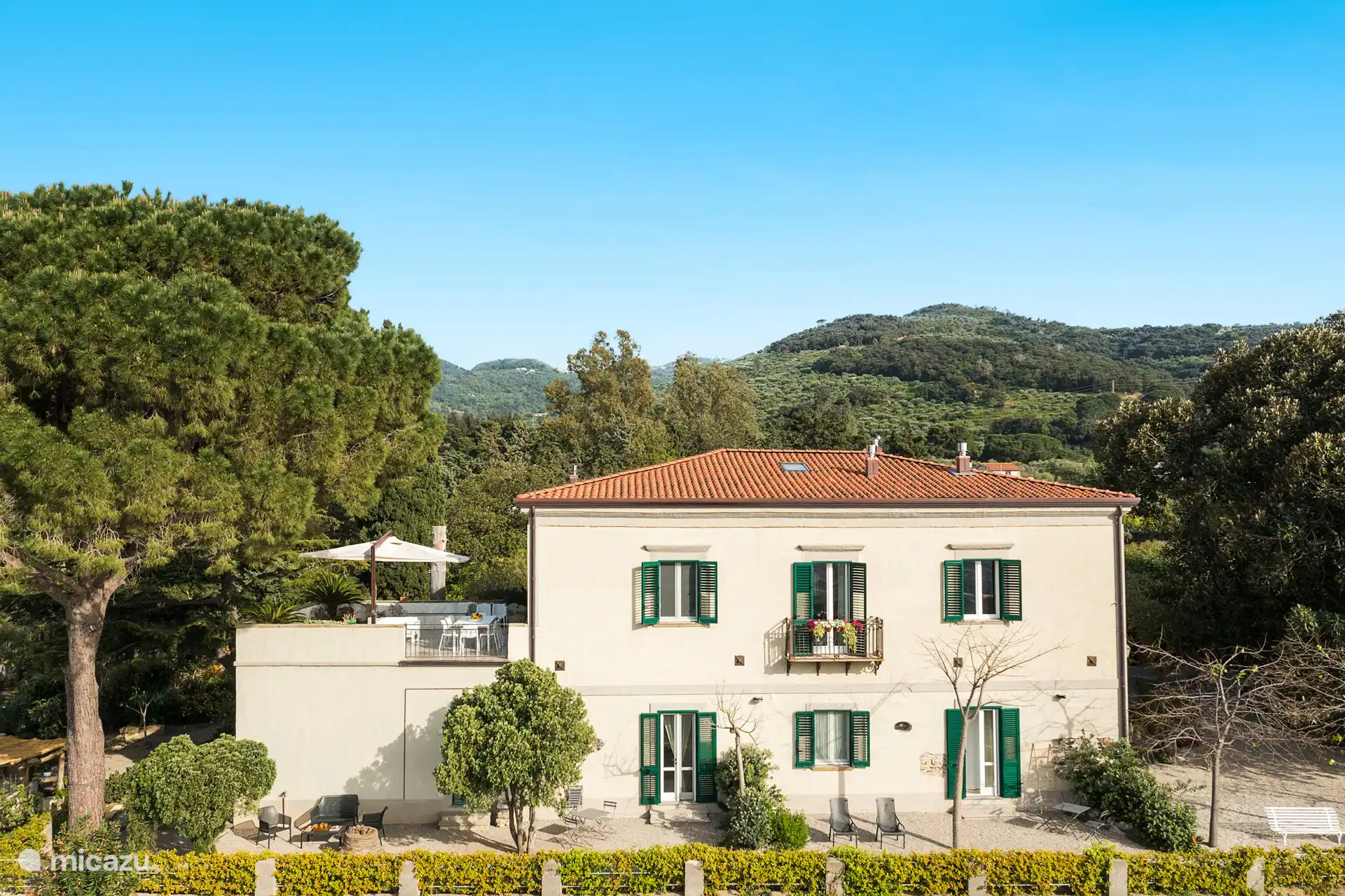 Villa Giovanni in Italien, Sizilien, Capo d'Orlando - villa