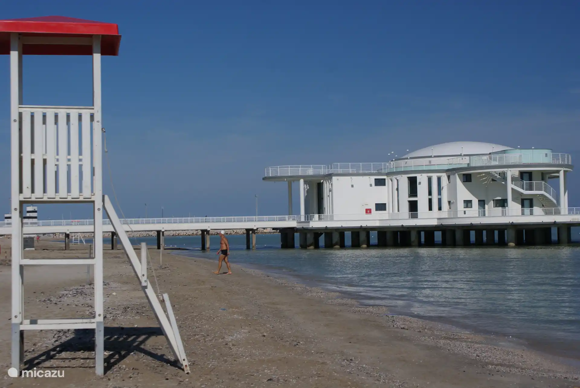 Senigallia im Npvember am Strand mit der Rotonda