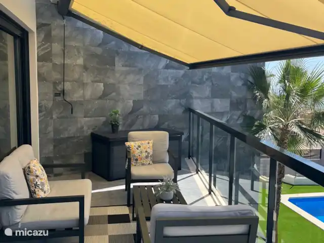 Ático Gloria con vistas al mar en España, Costa Cálida, Puerto de Mazarrón - penthouse Sombrilla para sombra sobre el balcón