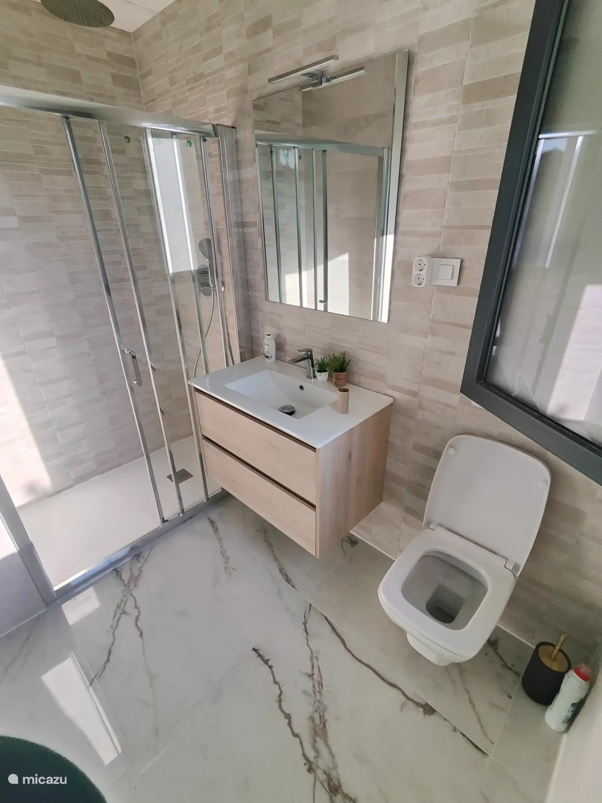 Ensuite Badezimmer Hauptschlafzimmer