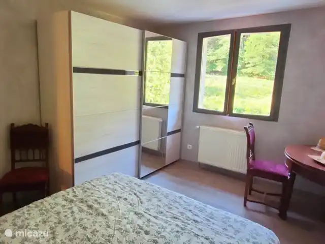 Au bord du Bleu | France, Vosges, Lubine - maison de vacances Double penderie chambre 2