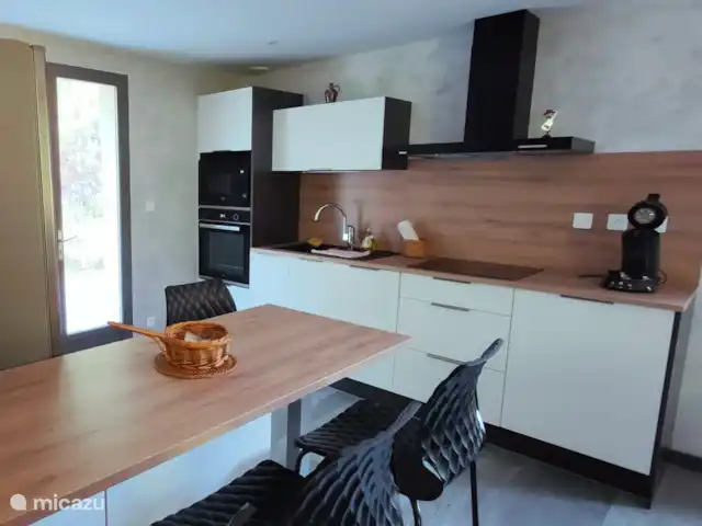 Au bord du Bleu | France, Vosges, Lubine - maison de vacances Le coin cuisine entièrement équipé