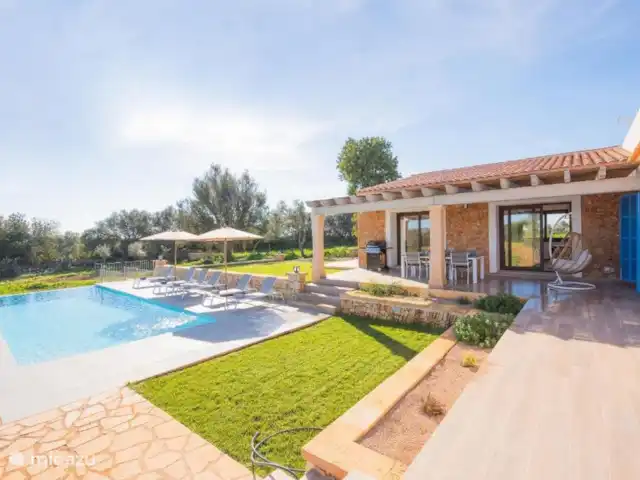Villa Vista en España, Mallorca, Felanitx - villa Terraza y piscina