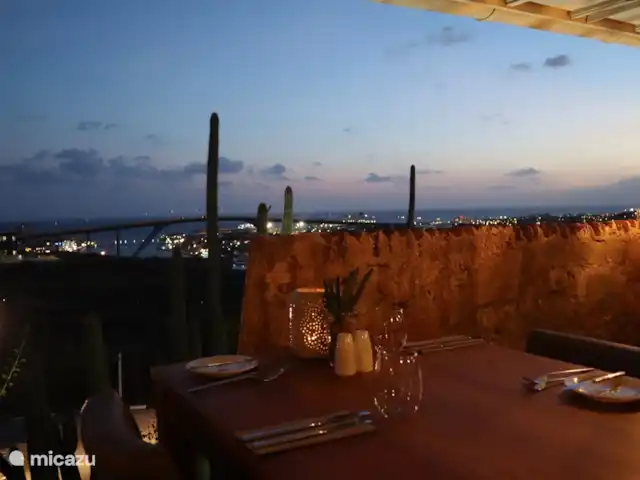 Location de Vacances Curaçao, Curaçao-Centre, Curasol, appartement - Las Dahlias Apartments - El Mirador  Vue sur le pont Juliana depuis le restaurant Fort Nassau