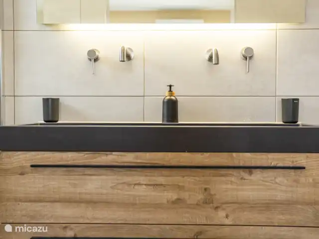 Casa Bon Bida huren in Curaçao, Banda Ariba (oost), Mambo Beach - villa Badkamer 1