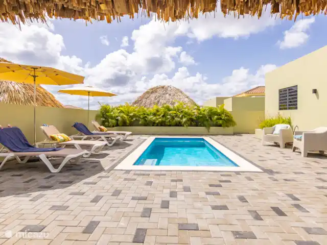 Casa Bon Bida huren in Curaçao, Banda Ariba (oost), Mambo Beach - villa Tuin met zwembad