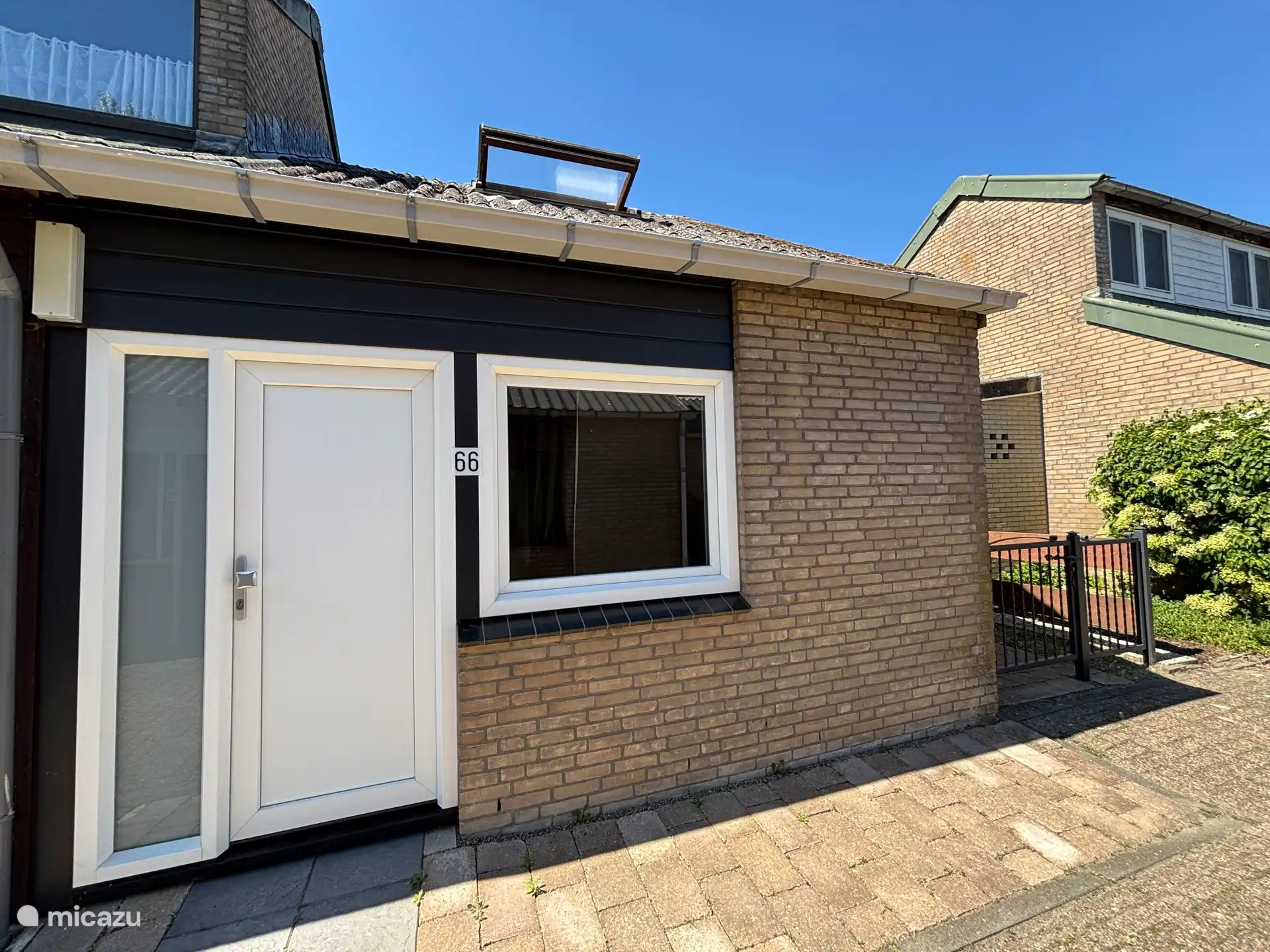 Voorkant van het huis.