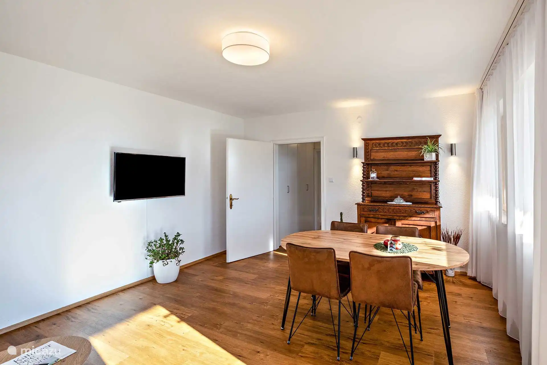 Wohn- und Essbereich