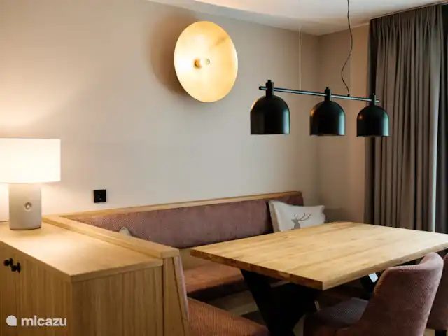 Villa Valerie Bad Gastein Aplicación 2A en Austria, Salzburgo, Bad Gastein - apartamento mesa de comedor