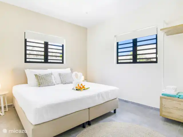 Mar de Luz en Curazao, Banda Arriba (este), Mambo Beach - villa Dormitorio 1