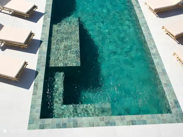 Villa Tranquilla - NEW IN JAVEA! in Spain, Costa Blanca, Jávea - villa Here you can see that we have made a lovely corner sofa in the pool for a drink. The little ones can play on the platform.
