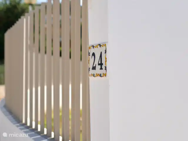 Villa Tranquilla - NEW IN JAVEA! in Spain, Costa Blanca, Jávea - villa The gate is equipped with an intercom. The port for the car can be operated with a remote. The outer gate has no latch so privacy and security assured. The entire plot is securely fenced.