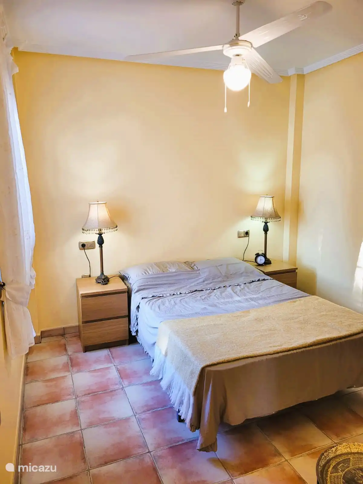 Chambre avec lit double