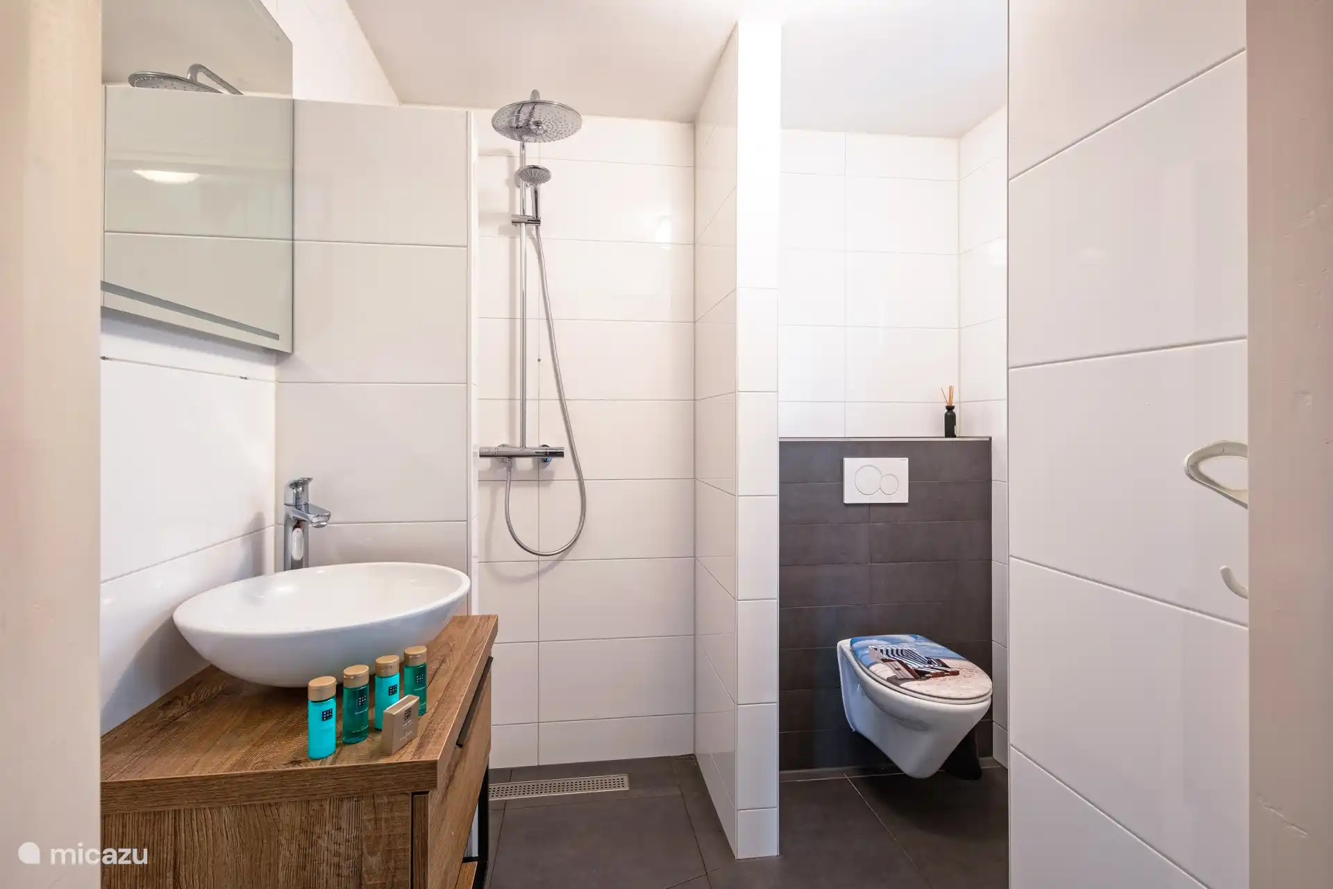 Badezimmer im Erdgeschoss