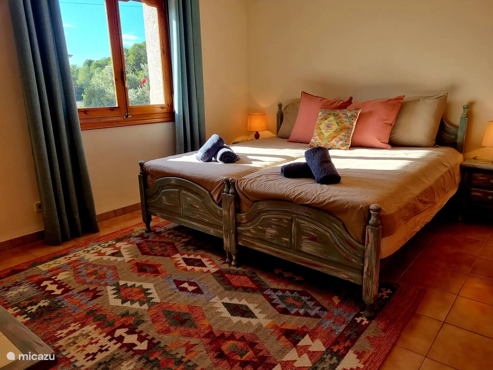 slaapkamer 2:
- 2x 1 persoonsbed
- airco
- voldoende kastruimte