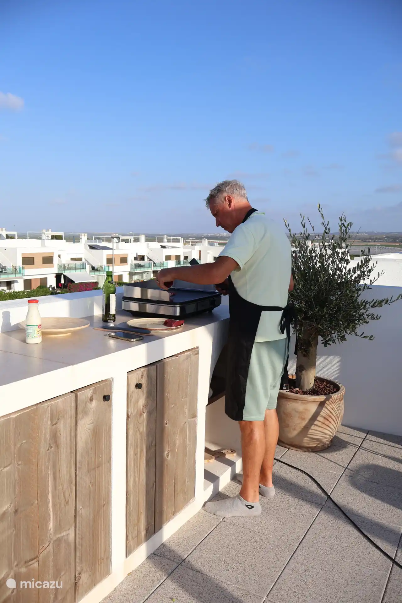 Buitenkeuken met grillplaat