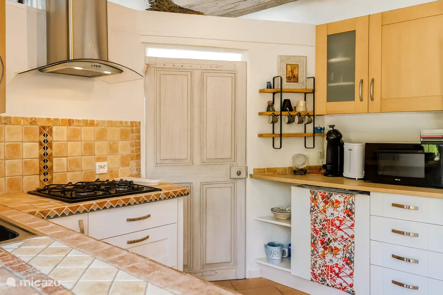 Kitchenette suite principal independiente frente a la piscina, dormitorio 5