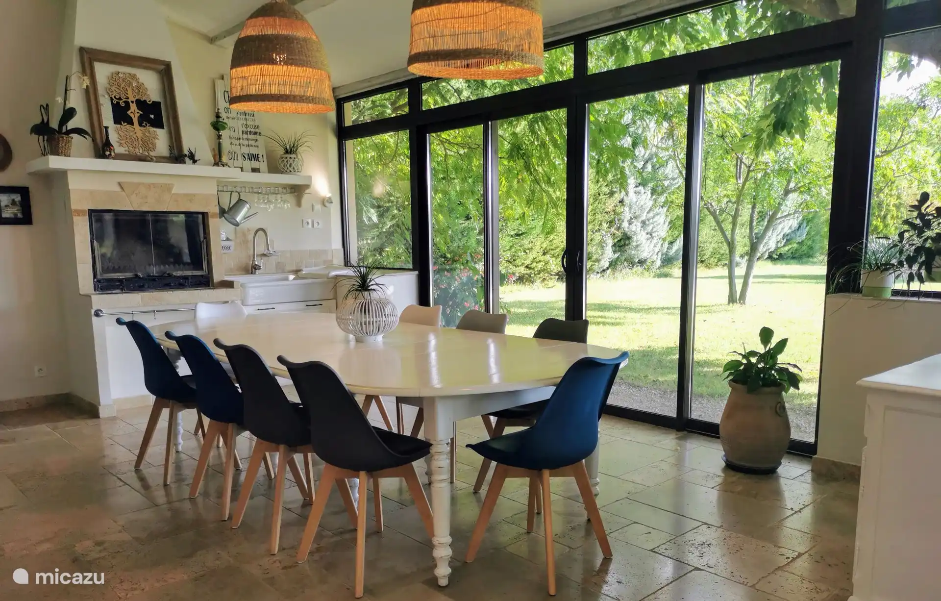 Dining room: Veranda