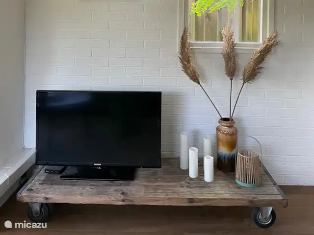 Boshuisje Elva huren in Nederland, Gelderland, Ermelo - blokhut / lodge Woonkamer met TV voor je favoriete series en WIFI