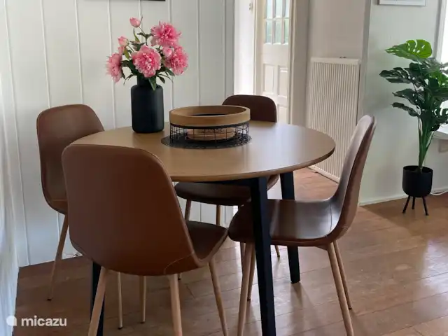 Boshuisje Elva huren in Nederland, Gelderland, Ermelo - blokhut / lodge Er is een gezellig zithoekje.