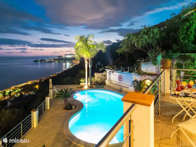 Villa Fragola en Italia, Sicilia, Letojanni - villa Villa Fragola