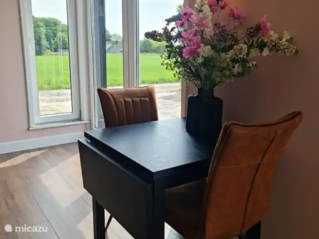 L’œil de sable | Pays-Bas, Drenthe, Hollandscheveld  - pension / maison d’hôtes / chambre privée Salle à manger et vue extérieure