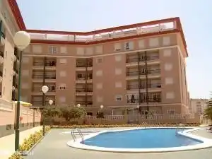 Complex Residencial Puerto Pinar IV (betreft hoekappartement 1e etage helemaal rechts)