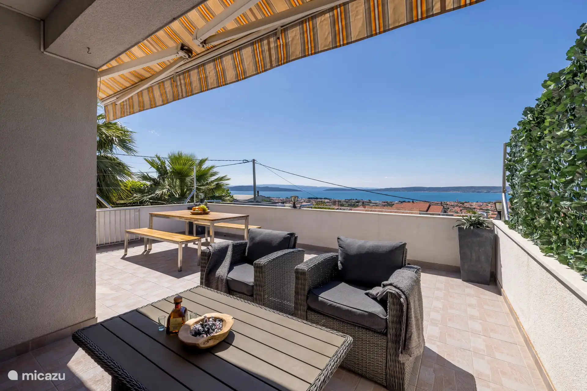 Terasse und Meerblick
