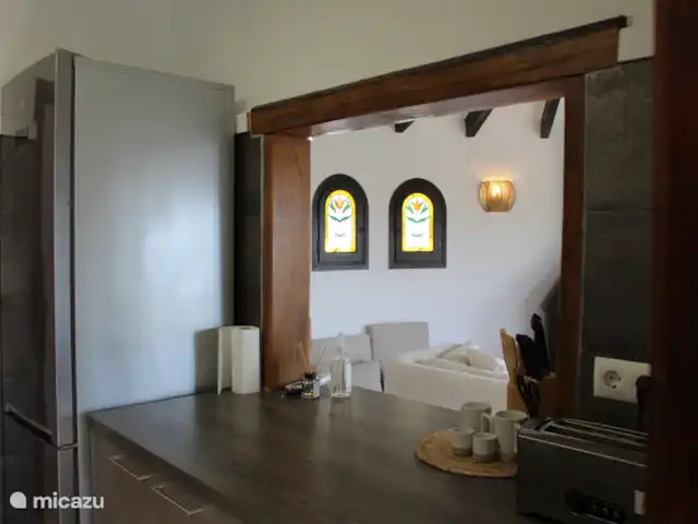 Villa Benissa Blanca | Espagne, Costa Blanca, Benissa - villa Et une cuisine ouverte entièrement équipée avec réfrigérateur-congélateur, lave-vaisselle, micro-ondes, four, plaque de cuisson à gaz 3 feux, mixeur plongeant, grille-pain, bouilloire et machine à café Nespresso.