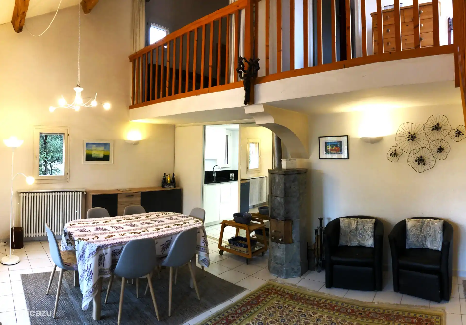 Wohnzimmer mit Galerie